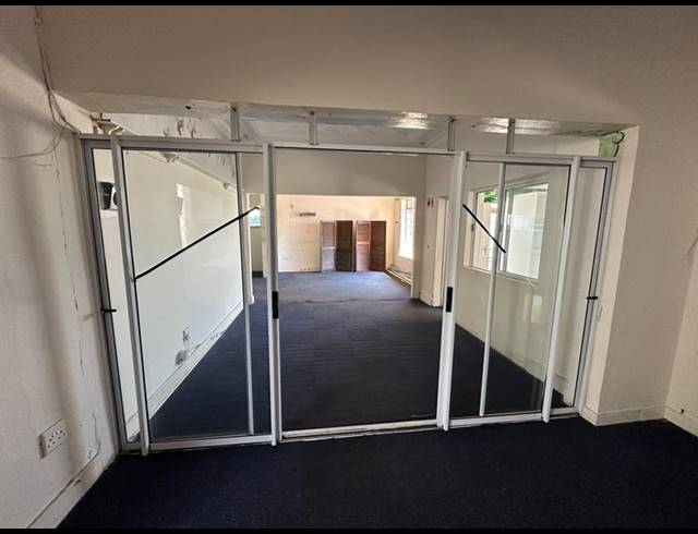 BUSINESS PROPERTY TO RENT IN PRIMROSE HILL
